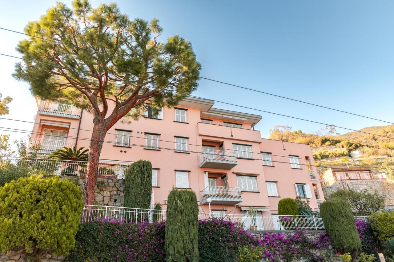 086 - Sunshine Home, 5 Minuti Dalla Spiaggia - Parcheggio Privato Gratis Incluso Ospedaletti Exteriér fotografie