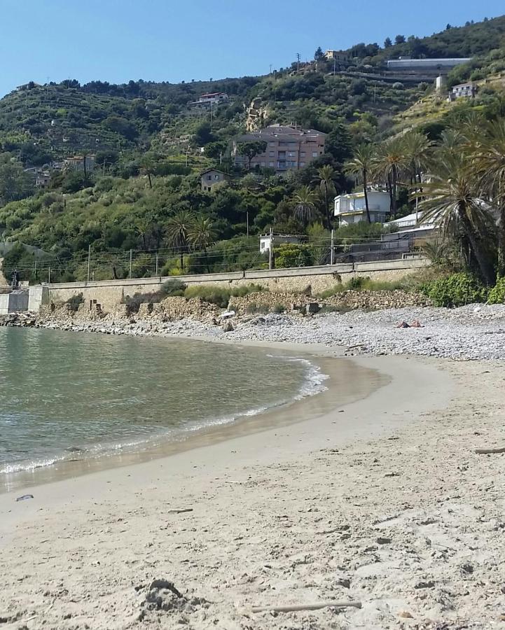 086 - Sunshine Home, 5 Minuti Dalla Spiaggia - Parcheggio Privato Gratis Incluso Ospedaletti Exteriér fotografie